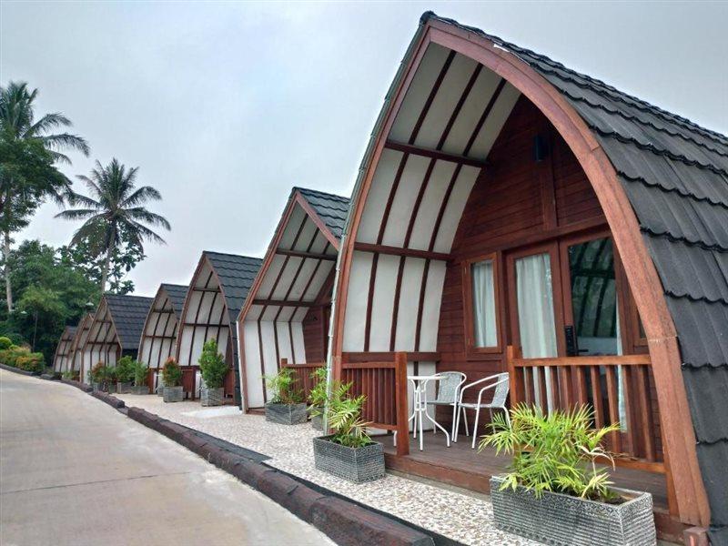 Chevilly Resort And Camp Bogor Exterior photo